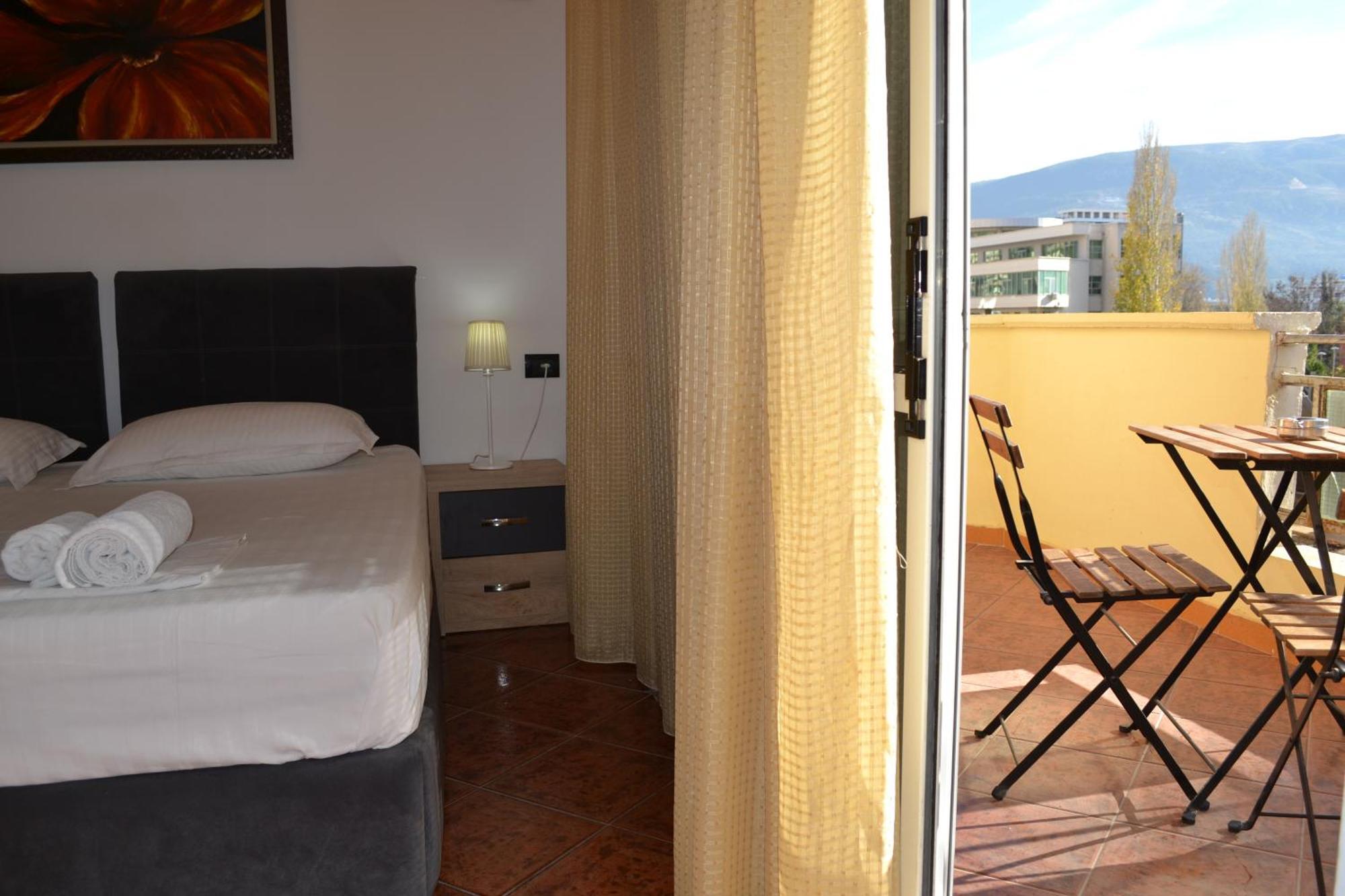 Central 5 Bedrooms Apartment Partial Seaview Vlorë Exterior foto